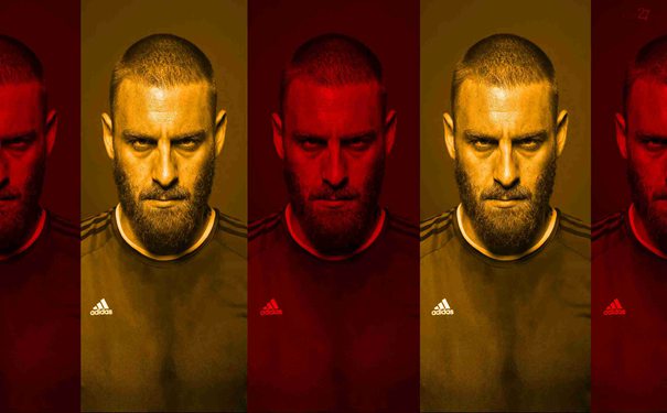 邵佳一到访皇马 与弗洛伦蒂诺&平图斯合影